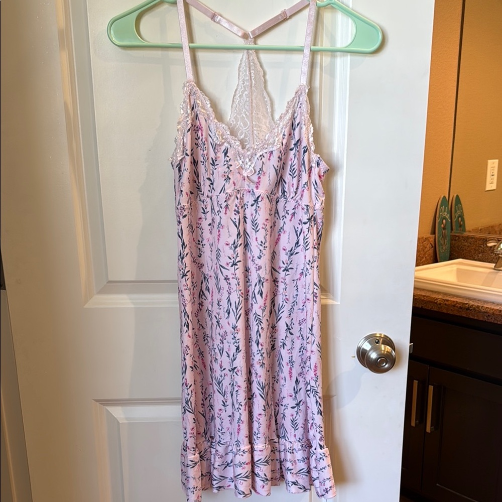 Floral Pink Lace Trim Nightgown